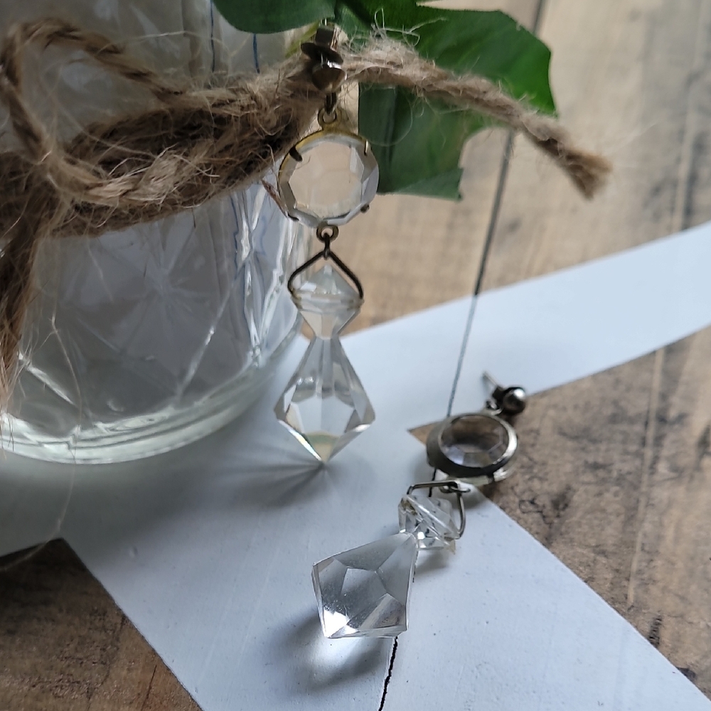 Elegant Crystal Drop Earrings